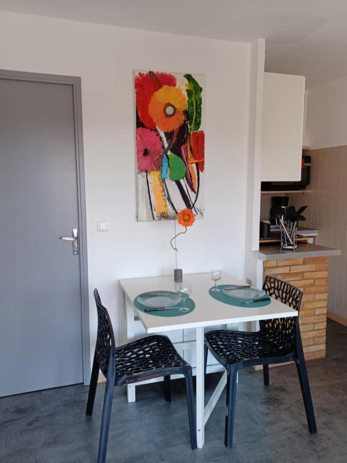 Appart Cosy En Bord De Mer - Port Santia Lucia St Raphael Saint-Raphael  Luaran gambar