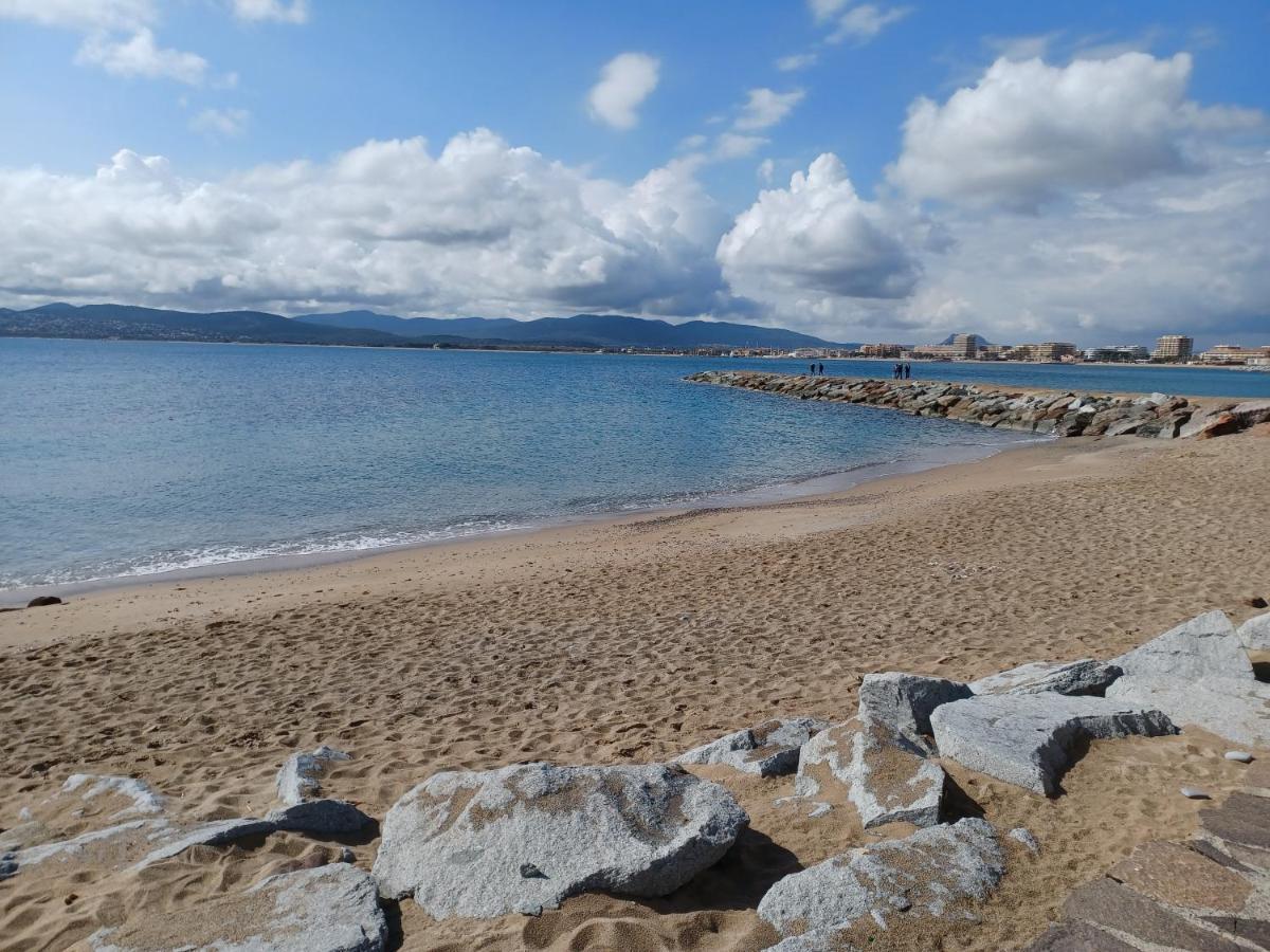 Appart Cosy En Bord De Mer - Port Santia Lucia St Raphael Saint-Raphael  Luaran gambar